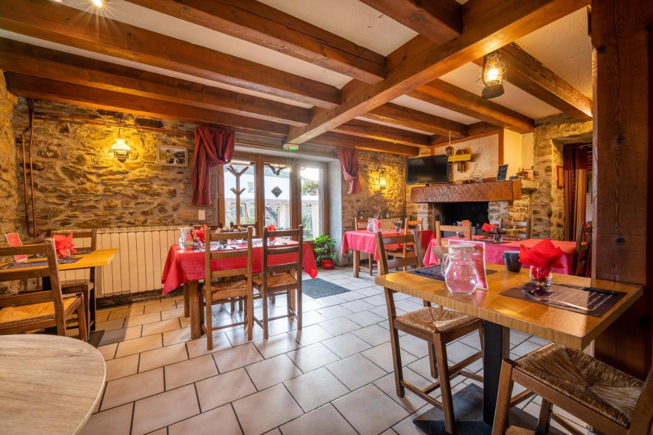 Hotel La Bergerie Azet Esterno foto